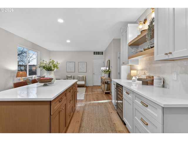 12212 Sw QUAIL CREEK Ln, Portland, OR 97223