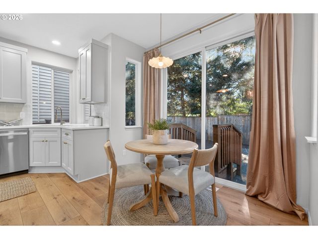 12212 Sw QUAIL CREEK Ln, Portland, OR 97223