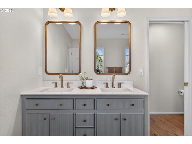 12212 Sw QUAIL CREEK Ln, Portland, OR 97223