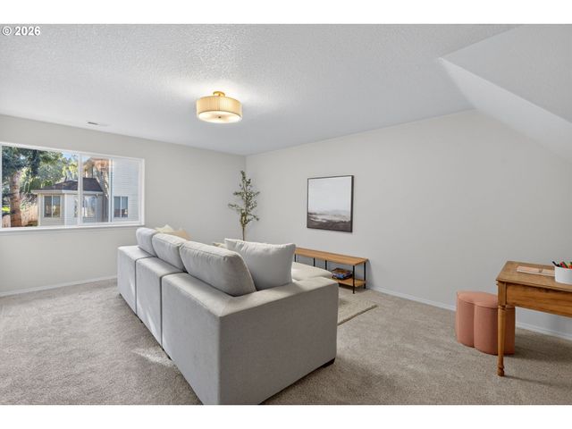 12212 Sw QUAIL CREEK Ln, Portland, OR 97223