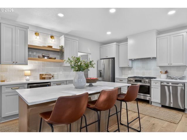 12212 Sw QUAIL CREEK Ln, Portland, OR 97223