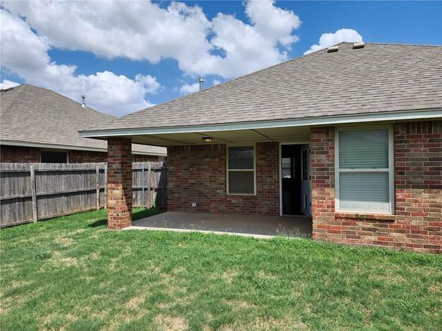 10716 SW 32nd Street, Yukon, OK 73099
