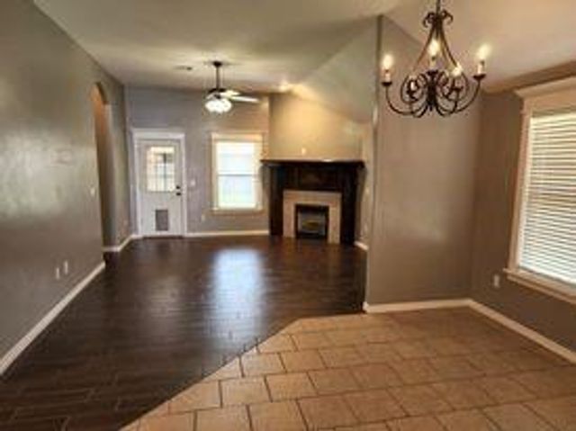 10716 SW 32nd Street, Yukon, OK 73099