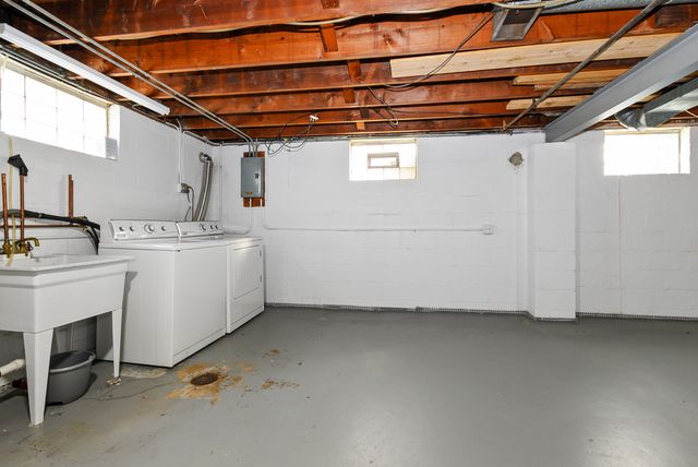 17531 Henry Street, Lansing, IL 60438