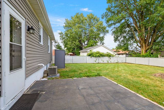 17531 Henry Street, Lansing, IL 60438