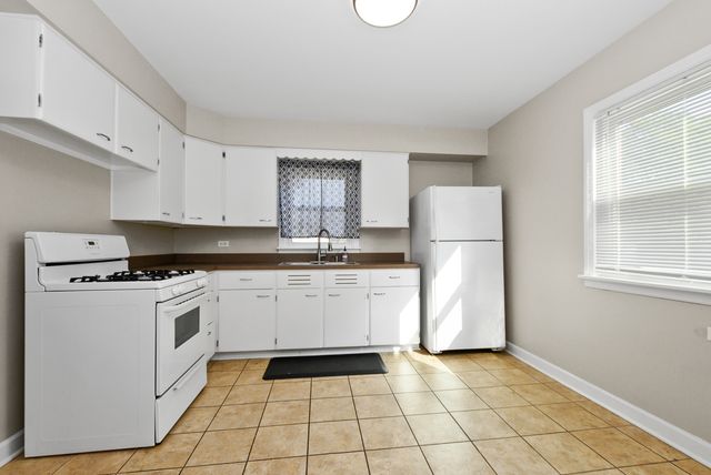 17531 Henry Street, Lansing, IL 60438