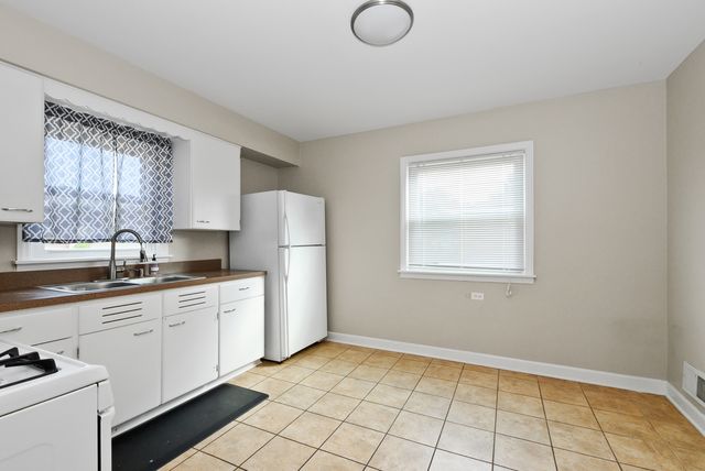 17531 Henry Street, Lansing, IL 60438