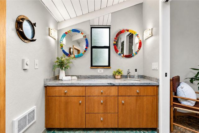 315 Mccormick Avenue, Capitola, CA 95010