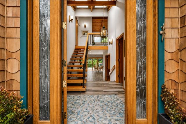 315 Mccormick Avenue, Capitola, CA 95010