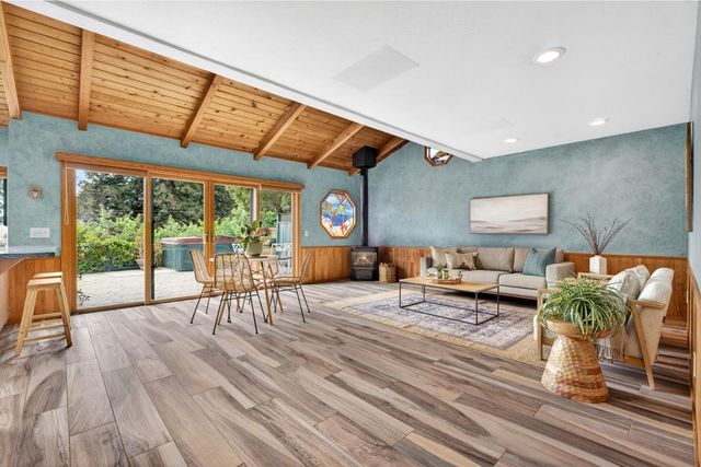 315 Mccormick Avenue, Capitola, CA 95010