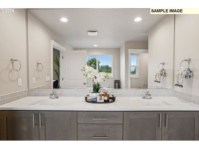 608 N 88TH Dr 235, Ridgefield, WA 98642
