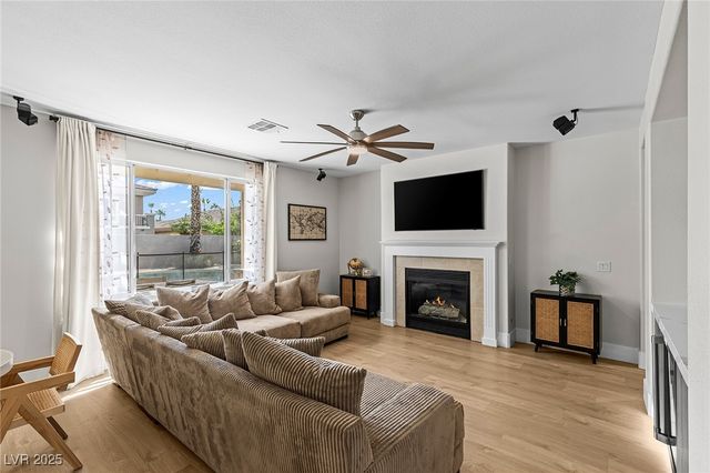 700 Pinnacle Heights Lane, Las Vegas, NV 89144