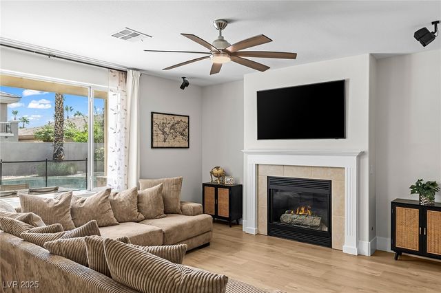 700 Pinnacle Heights Lane, Las Vegas, NV 89144