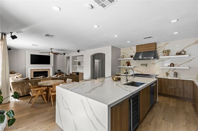 700 Pinnacle Heights Lane, Las Vegas, NV 89144