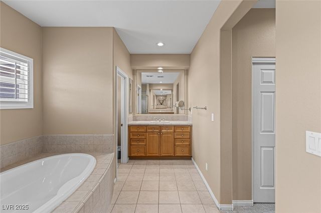 700 Pinnacle Heights Lane, Las Vegas, NV 89144