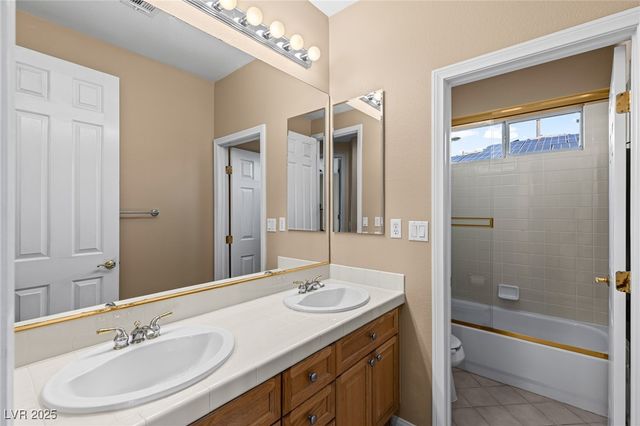 700 Pinnacle Heights Lane, Las Vegas, NV 89144