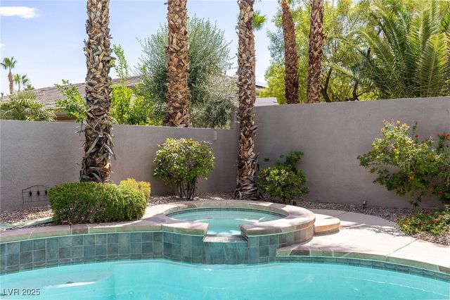 700 Pinnacle Heights Lane, Las Vegas, NV 89144