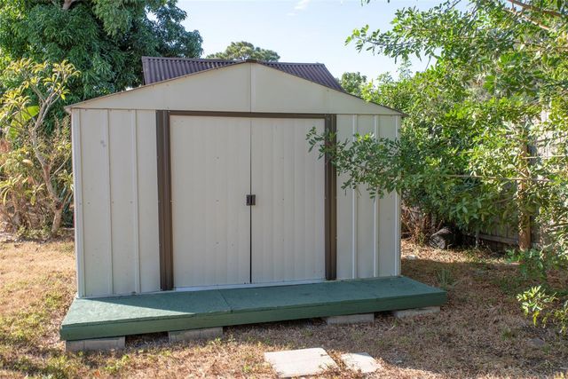 4750 68TH STREET N, St Petersburg, FL 33709