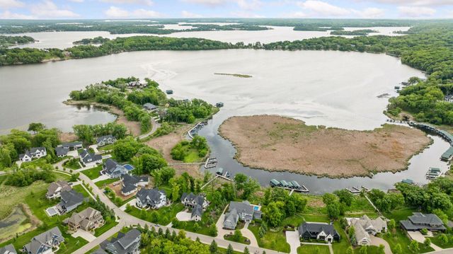 3758 Woodland Cove Parkway, Minnetrista, MN 55331