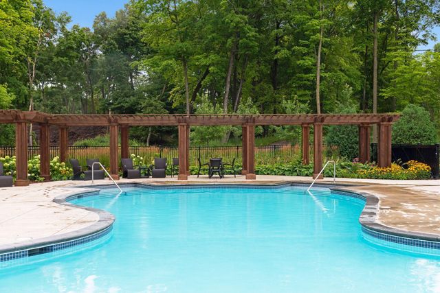 3758 Woodland Cove Parkway, Minnetrista, MN 55331