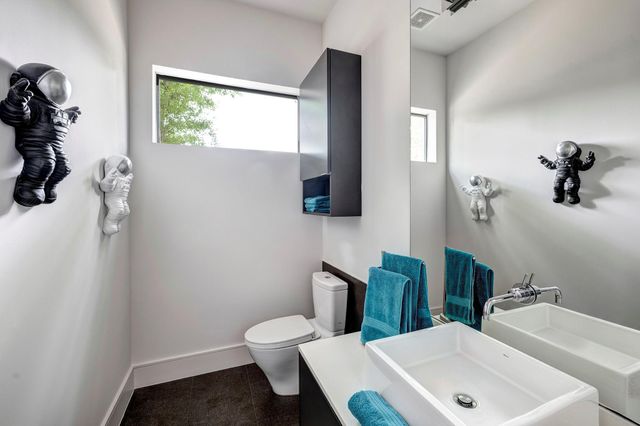 8317 Hunters Creek Drive, Hunters Creek Village, TX 77024