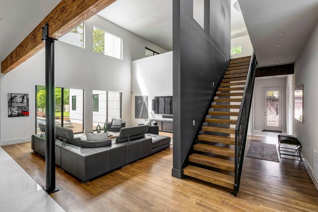 8317 Hunters Creek Drive, Hunters Creek Village, TX 77024