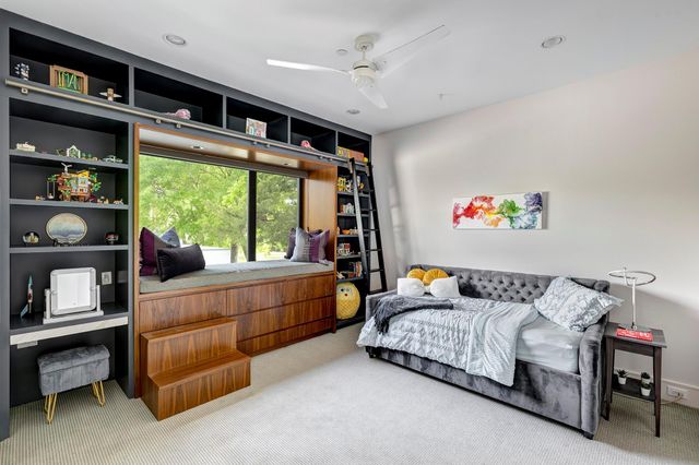 8317 Hunters Creek Drive, Hunters Creek Village, TX 77024