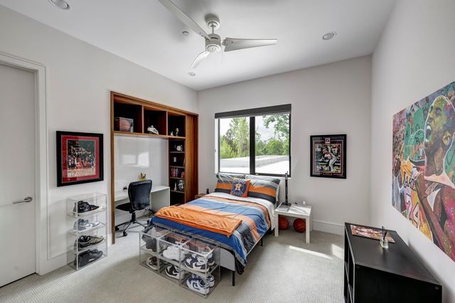 8317 Hunters Creek Drive, Hunters Creek Village, TX 77024