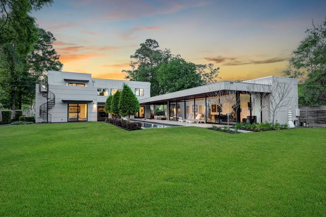 8317 Hunters Creek Drive, Hunters Creek Village, TX 77024