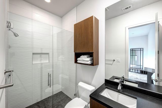 8317 Hunters Creek Drive, Hunters Creek Village, TX 77024