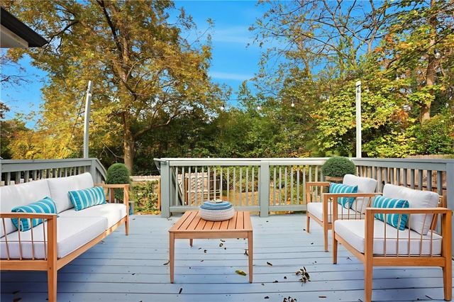 1025 Oak SW Street, Atlanta, GA 30310