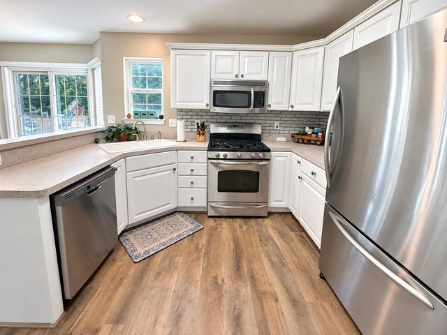7320 Jeffrey Court, Linden, MI 48451