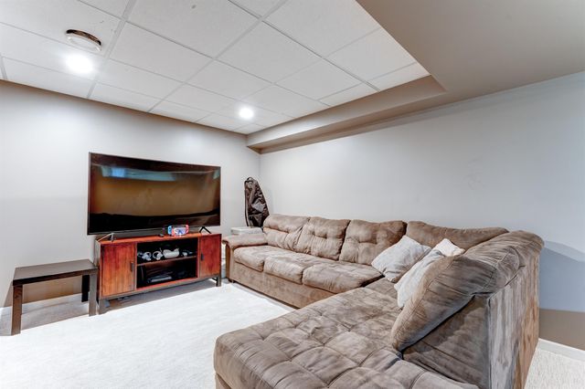 7320 Jeffrey Court, Linden, MI 48451