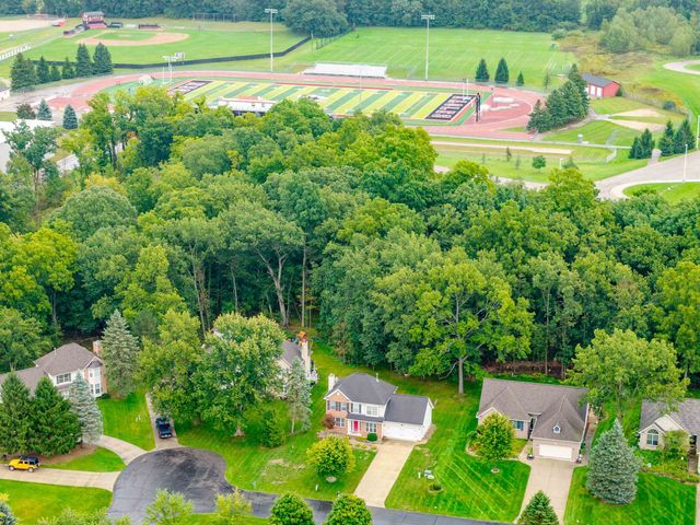 7320 Jeffrey Court, Linden, MI 48451