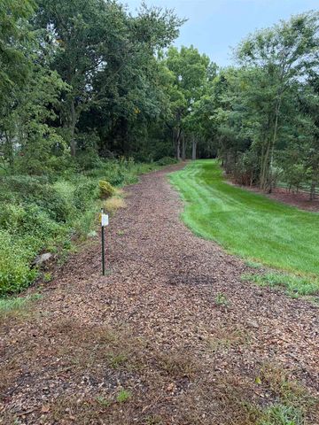 7320 Jeffrey Court, Linden, MI 48451