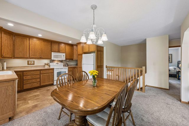 10805 99th Place N, Maple Grove, MN 55369