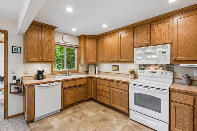 10805 99th Place N, Maple Grove, MN 55369