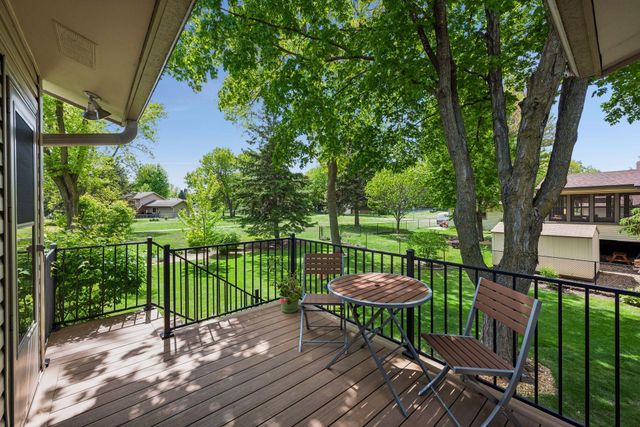 10805 99th Place N, Maple Grove, MN 55369