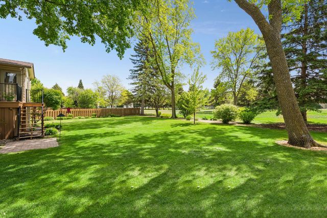 10805 99th Place N, Maple Grove, MN 55369