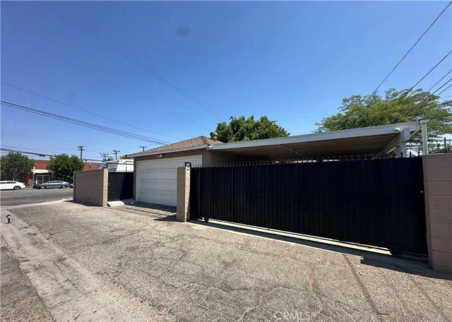 10673 Saticoy, Sun Valley, CA 91352