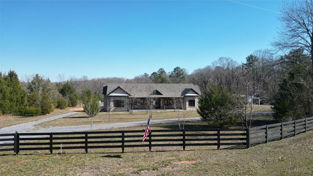 9982 OLD PIKE Road, Mathews, AL 36052