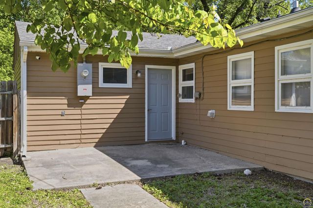 4751 SW 17th TER, Topeka, KS 66604