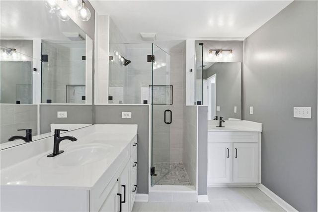 7856 Kiverton Place, Atlanta, GA 30350