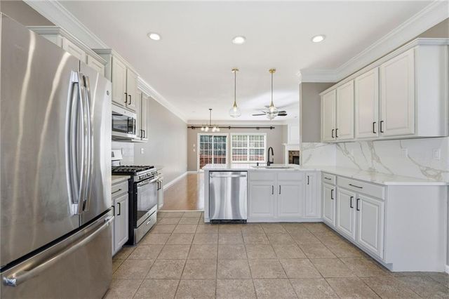 7856 Kiverton Place, Atlanta, GA 30350