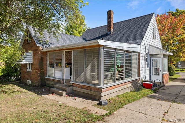 120 Leonard Post Drive, Cheektowaga, NY 14211