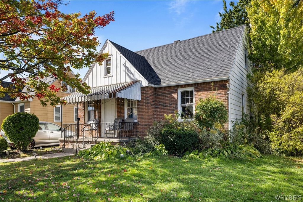 120 Leonard Post Drive, Cheektowaga, NY 14211