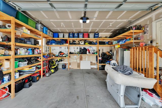 5423 W PILGRIM DR, West Jordan, UT 84081