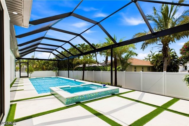 2315 SW 50th LN, Cape Coral, FL 33914
