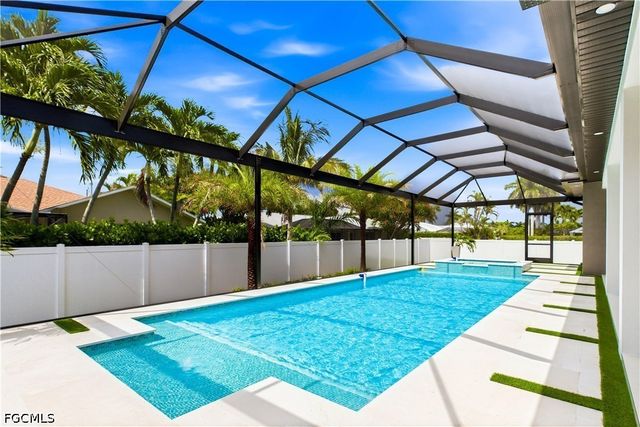 2315 SW 50th LN, Cape Coral, FL 33914