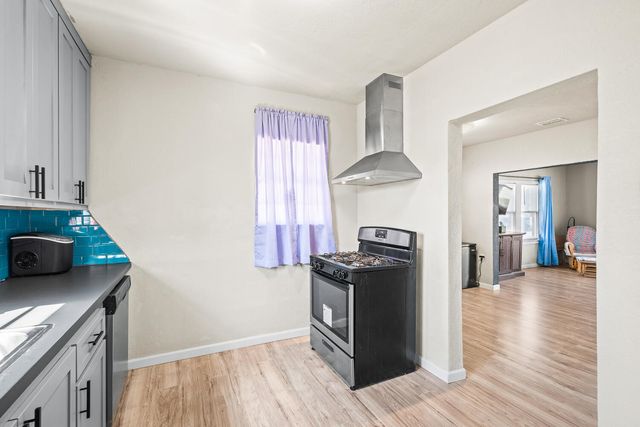 435 W Lynn Street, Slaton, TX 79364